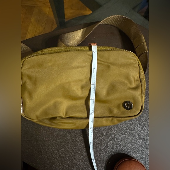 NWOT lululemon Everywhere Belt Bag Burnt Caramel 1L Unisex LU9AX2S - Picture 5 of 6